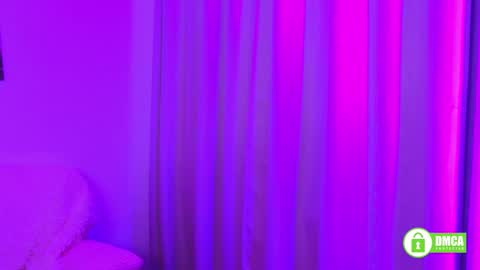 Snapshot of charlotte_wow chatting on 03/08/25, 09:18 Charlotte online show from 03/08/25, 09:18