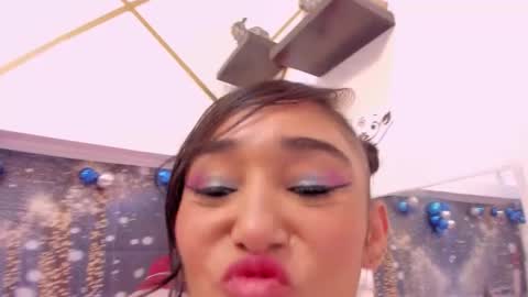 Charlotte  online show from 12/16/25, 04:23