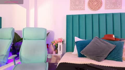 Charlotte Brandt online show from 04/02/26, 07:44