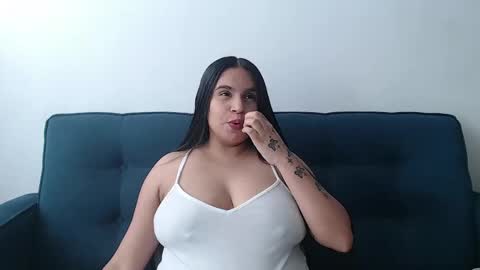 Snapshot of charlottecutie_1 chatting on 11/12/25, 06:52 Charlotte and Eric online show from 11/12/25, 06:52