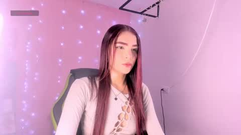charlotteee online show from 09/22/25, 04:25