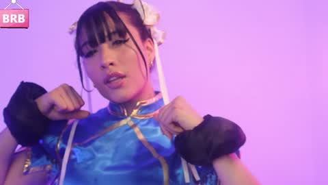 Snapshot of charlottejackson chatting on 12/19/24, 10:02 ill be online tomorrow December 1st online show from 12/19/24, 10:02