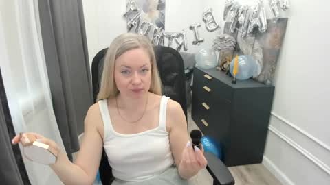 Snapshot of charlottekerti chatting on 05/20/26, 11:38 Charlotte online show from 05/20/26, 11:38
