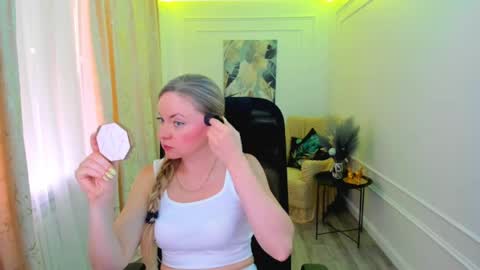 Snapshot of charlottekerti chatting on 06/04/26, 11:38 Charlotte online show from 06/04/26, 11:38