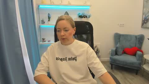 Snapshot of charlottekerti chatting on 06/17/26, 11:34 Charlotte online show from 06/17/26, 11:34