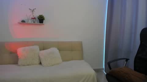 Charlotte online show from 04/05/26, 06:49