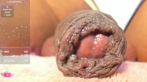 Snapshot of charlottelaurent chatting on 02/26/25, 02:15 Char online show from 02/26/25, 02:15