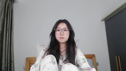 Snapshot of charlottelin chatting on 12/12/24, 02:00 Charlotte online show from 12/12/24, 02:00