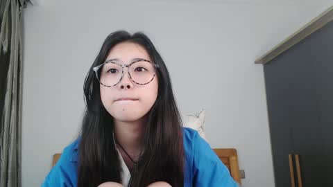 Snapshot of charlottelin chatting on 12/17/24, 06:20 Charlotte online show from 12/17/24, 06:20