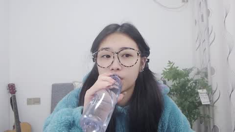 Snapshot of charlottelin chatting on 01/04/25, 07:23 Charlotte online show from 01/04/25, 07:23