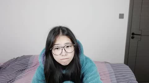 Snapshot of charlottelin chatting on 02/13/25, 09:06 Charlotte online show from 02/13/25, 09:06