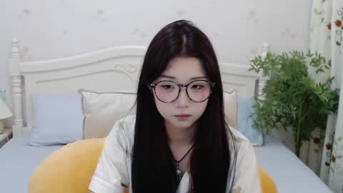 Snapshot of charlottelin chatting on 09/26/25, 05:06 Charlotte online show from 09/26/25, 05:06