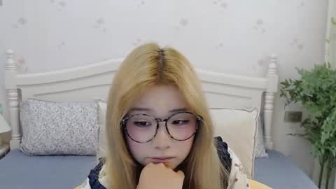 Snapshot of charlottelin chatting on 10/09/25, 11:36 Charlotte online show from 10/09/25, 11:36