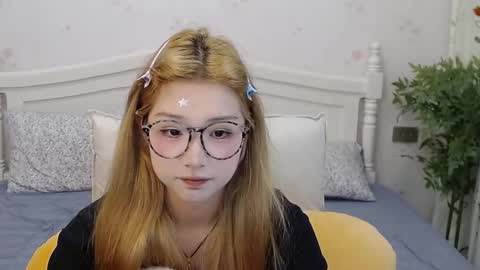 Snapshot of charlottelin chatting on 10/18/25, 02:07 Charlotte online show from 10/18/25, 02:07