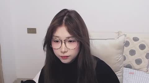 Snapshot of charlottelin chatting on 12/18/25, 02:56 Charlotte online show from 12/18/25, 02:56