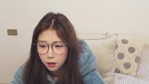 Snapshot of charlottelin chatting on 12/19/25, 12:56 Charlotte online show from 12/19/25, 12:56