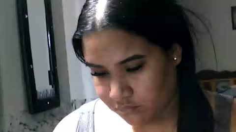 Snapshot of charlottequeen_21 chatting on 06/26/26, 06:56 charlottequeen_21 online show from 06/26/26, 06:56
