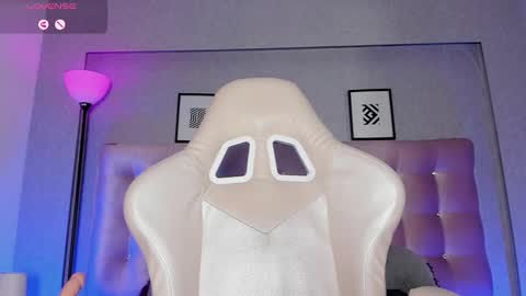 Snapshot of charlotterussel chatting on 12/12/24, 10:20 charlotterussel online show from 12/12/24, 10:20