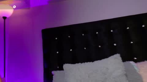 Snapshot of charlotterussel chatting on 12/28/24, 02:01 charlotterussel online show from 12/28/24, 02:01