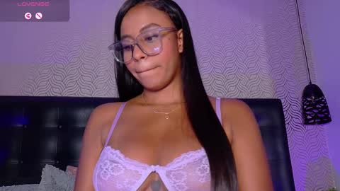 Snapshot of charlotterussel chatting on 03/08/25, 11:39 charlotterussel online show from 03/08/25, 11:39