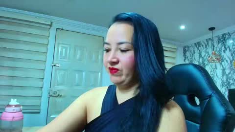 Snapshot of charlotteschmidtt chatting on 09/15/25, 11:43 Charlotte Schmidt online show from 09/15/25, 11:43