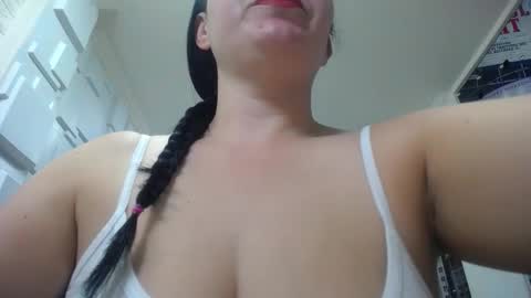 Snapshot of charlotteschmidtt chatting on 09/17/25, 11:34 Charlotte Schmidt online show from 09/17/25, 11:34