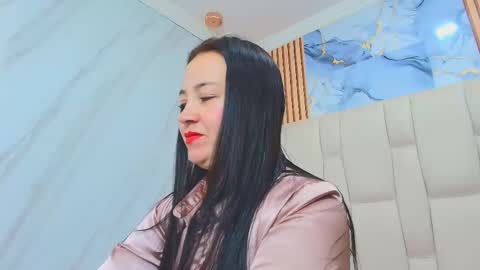 Snapshot of charlotteschmidtt chatting on 10/15/25, 11:32 Charlotte Schmidt online show from 10/15/25, 11:32