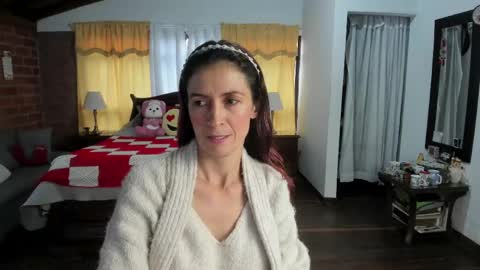 Snapshot of charlottewillson chatting on 04/22/26, 10:44 Charlotte online show from 04/22/26, 10:44
