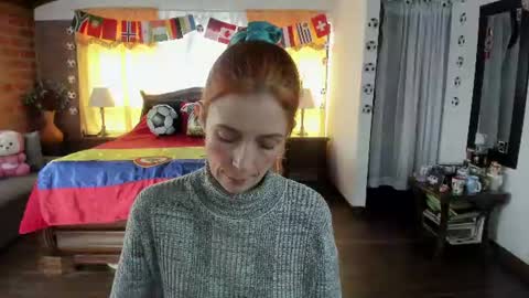 Snapshot of charlottewillson chatting on 06/18/26, 05:50 Charlotte online show from 06/18/26, 05:50