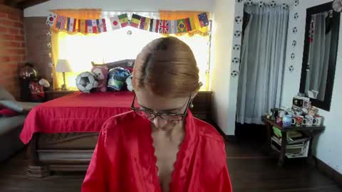 Snapshot of charlottewillson chatting on 06/28/26, 04:35 Charlotte online show from 06/28/26, 04:35