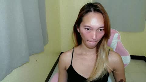 Snapshot of charm_fuckdoll8 chatting on 02/16/25, 04:09 charm_fuckdoll8 online show from 02/16/25, 04:09