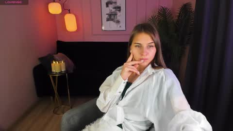 Snapshot of charmbianca chatting on 02/06/25, 08:18 Bianca online show from 02/06/25, 08:18