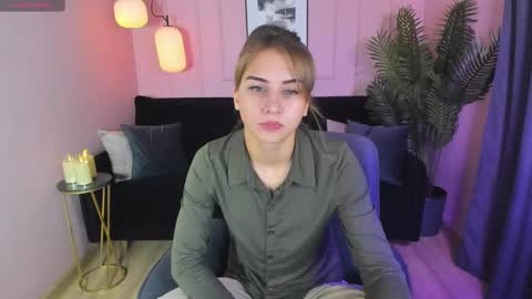 Snapshot of charmbianca chatting on 02/13/25, 05:26 Bianca online show from 02/13/25, 05:26