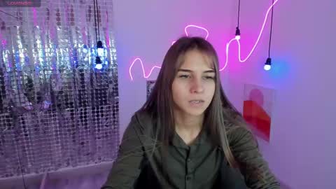 Snapshot of charmbianca chatting on 02/16/25, 02:21 Bianca online show from 02/16/25, 02:21