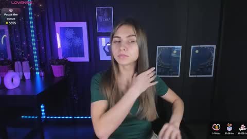 Snapshot of charmbianca chatting on 02/21/25, 08:29 Bianca online show from 02/21/25, 08:29