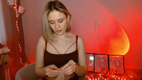 Snapshot of charming_beauty chatting on 01/17/25, 06:36 Michelle online show from 01/17/25, 06:36