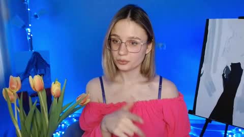 Snapshot of charming_beauty chatting on 03/09/25, 03:01 Michelle online show from 03/09/25, 03:01