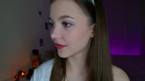 Snapshot of charming_bliss chatting on 09/29/25, 03:39 Kaylee online show from 09/29/25, 03:39