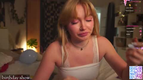 my fansly Charming daisy              My Wishlist  for new toys     online show from 11/17/25, 01:17