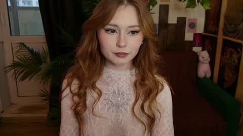 Snapshot of charming_lilly chatting on 01/31/25, 01:02 Lissa online show from 01/31/25, 01:02