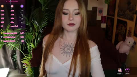 Snapshot of charming_lilly chatting on 02/07/25, 06:14 Lissa online show from 02/07/25, 06:14