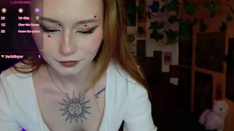 Snapshot of charming_lilly chatting on 02/09/25, 09:37 Lissa online show from 02/09/25, 09:37
