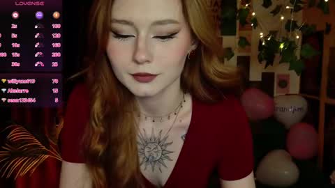 Snapshot of charming_lilly chatting on 02/13/25, 11:06 Lissa online show from 02/13/25, 11:06
