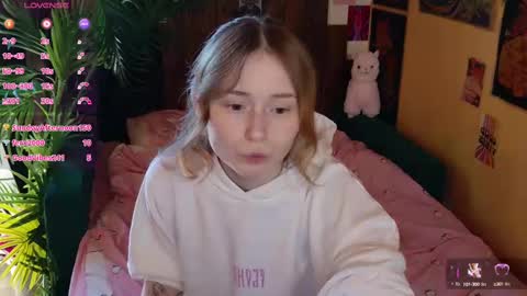 Snapshot of charming_lilly chatting on 02/21/25, 11:55 Lissa online show from 02/21/25, 11:55