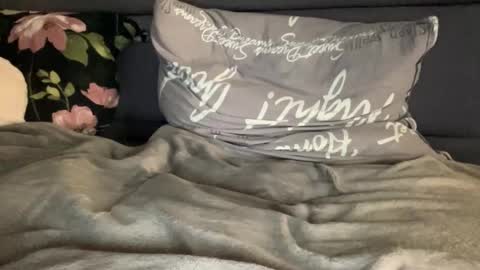 Vicky online show from 09/30/25, 10:37