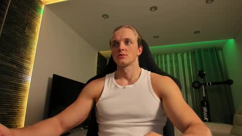 Chase Reed online show from 12/01/25, 08:36