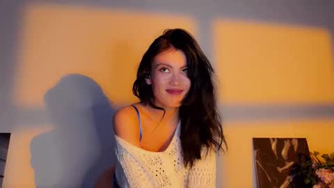 JASMINE   usually going live about 2 am UTC  online show from 02/03/26, 06:22