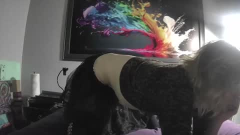 Sarah online show from 10/25/25, 10:01