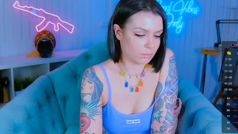 Snapshot of chaturkaterina chatting on 01/31/25, 09:48 Miss Harmony online show from 01/31/25, 09:48