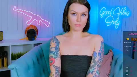 Snapshot of chaturkaterina chatting on 02/19/25, 03:50 Miss Harmony online show from 02/19/25, 03:50